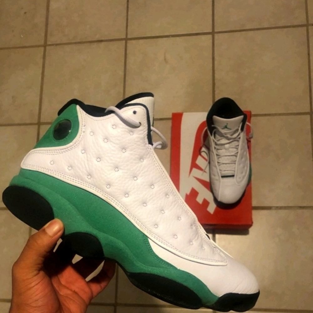((Sold)) Jordan 13 Retro White lucky green